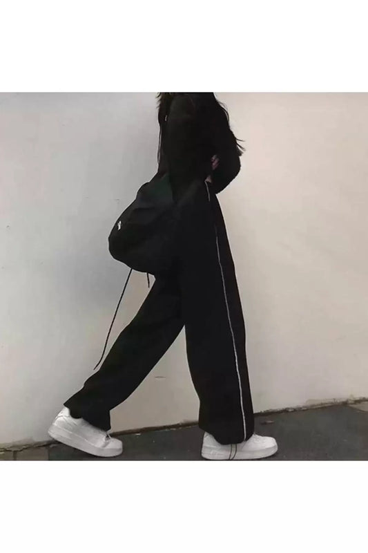 BASİC BEYAZ ŞERİTLİ SİYAH EŞOFMAN